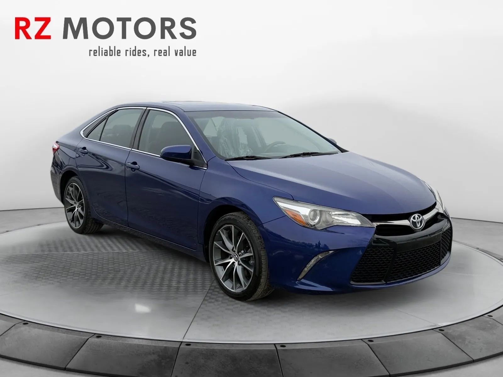 Used 2015 Toyota Camry XSE image 6