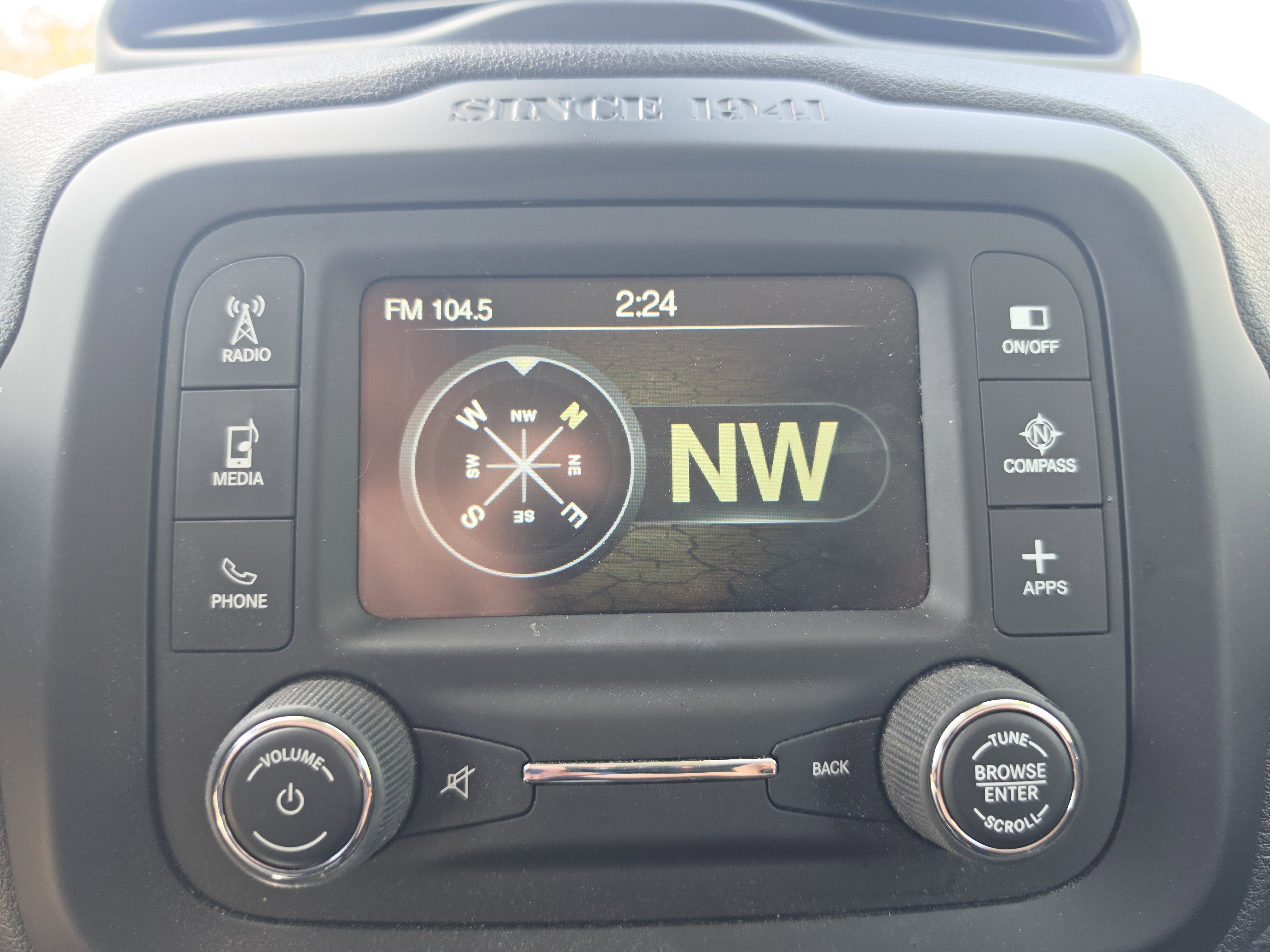 Used 2017 Jeep Renegade Latitude w/ Popular Equipment Group AWD/4WD image 29