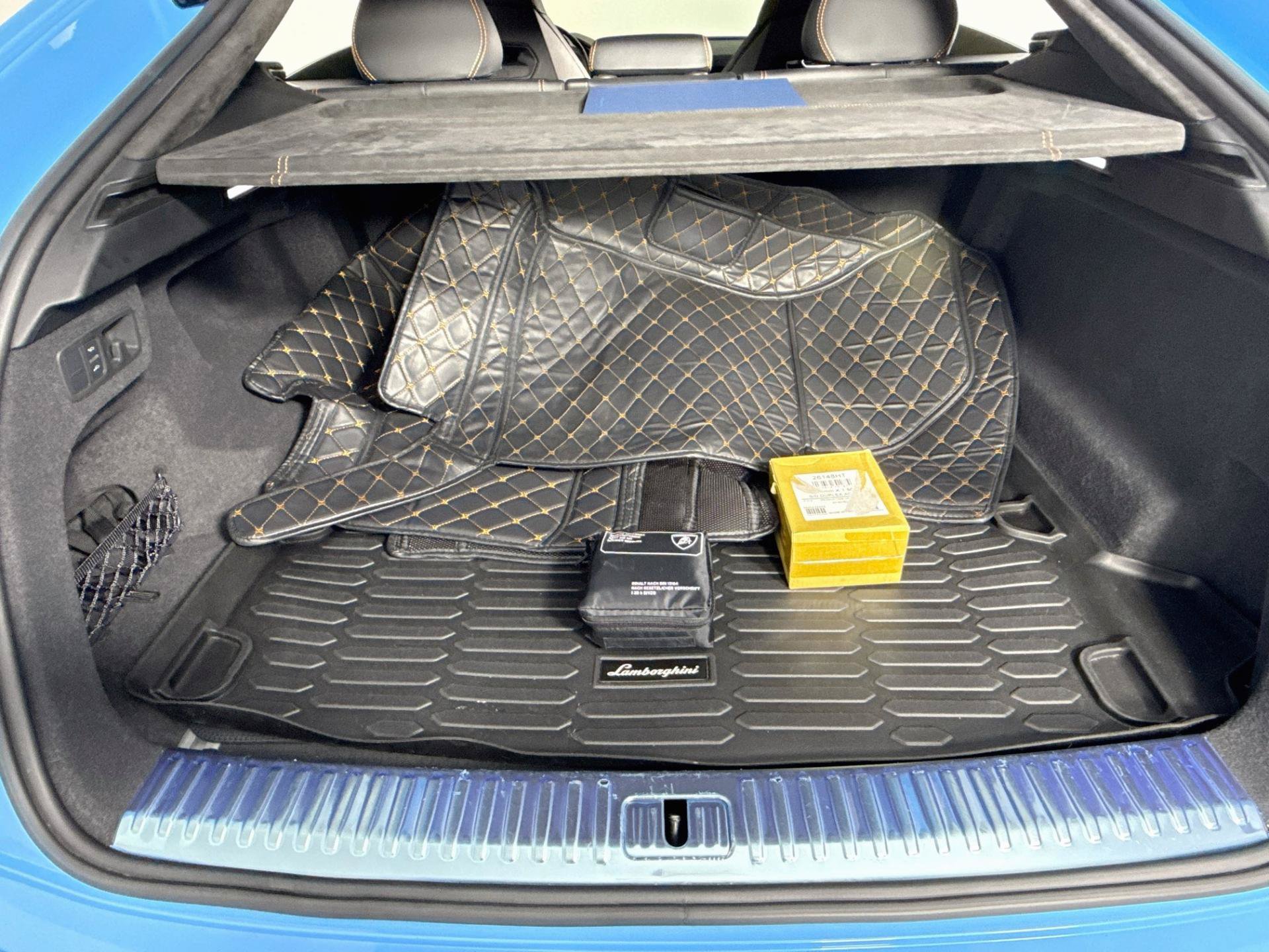Used 2022 Lamborghini Urus AWD/4WD image 30