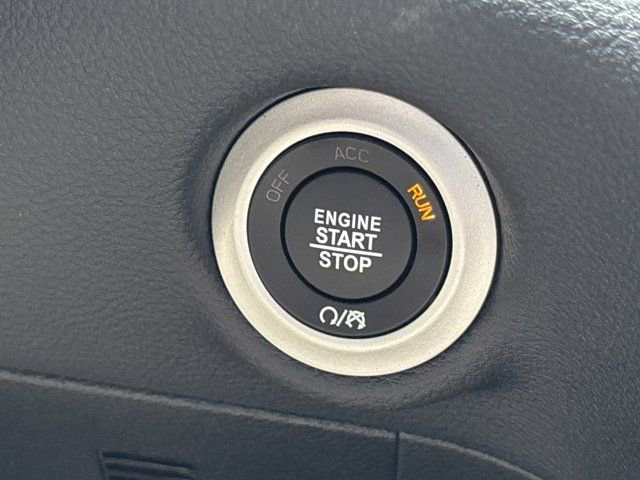 New 2026 Chrysler Pacifica Select image 30