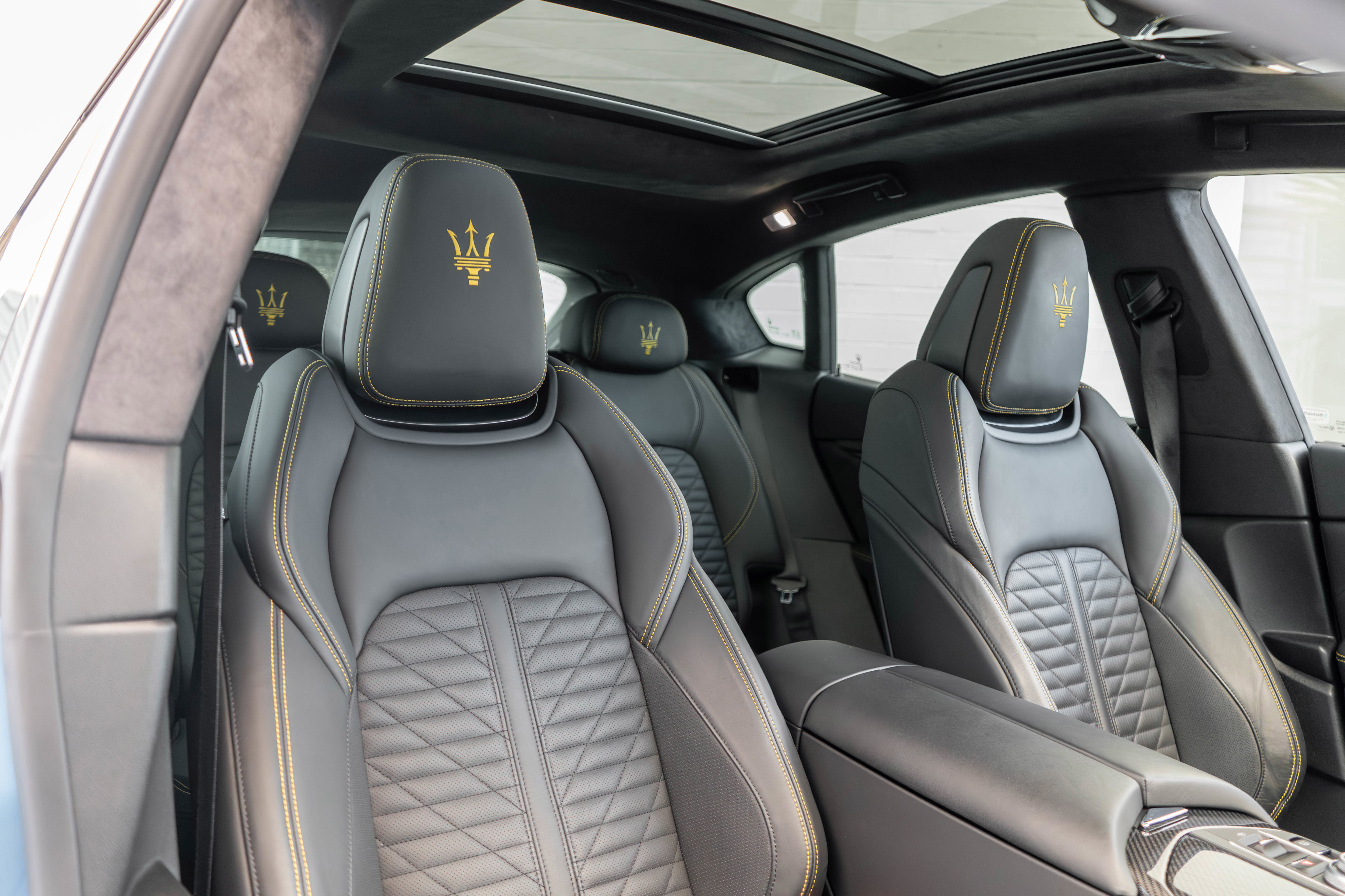 Used 2022 Maserati Levante F Tributo image 41