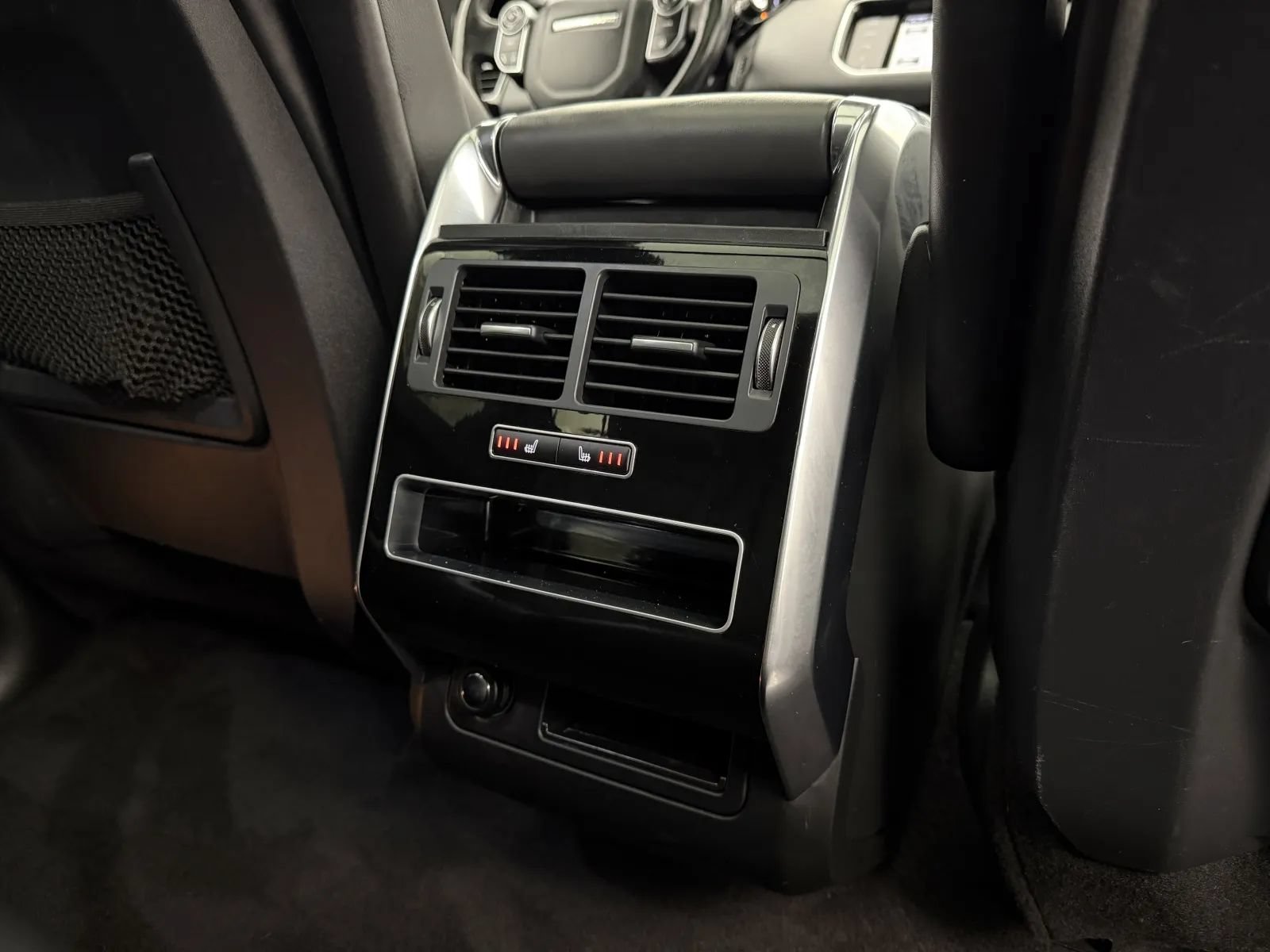 Used 2014 Land Rover Range Rover Sport HSE AWD/4WD image 27