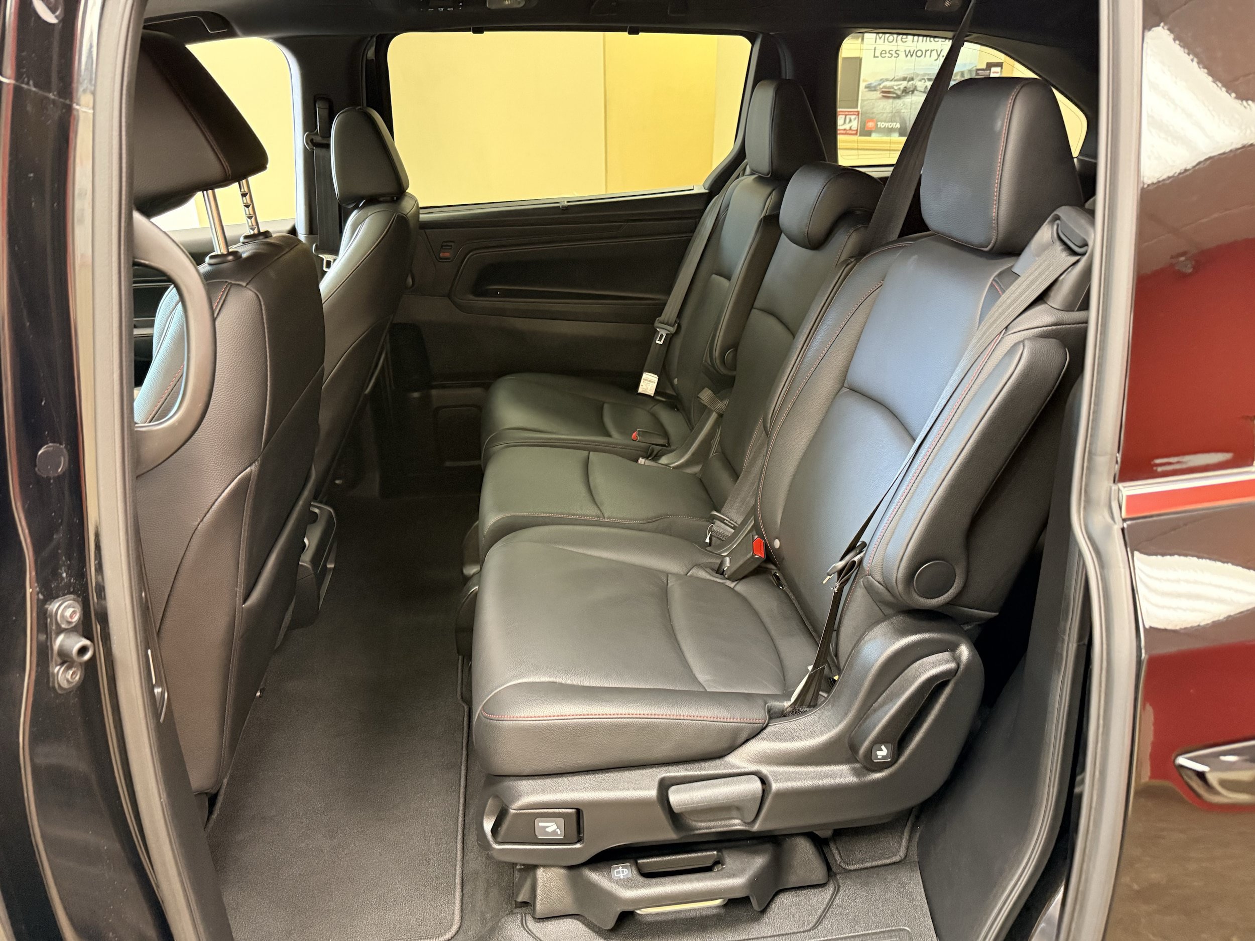 Used 2025 Honda Odyssey Sport-L image 18