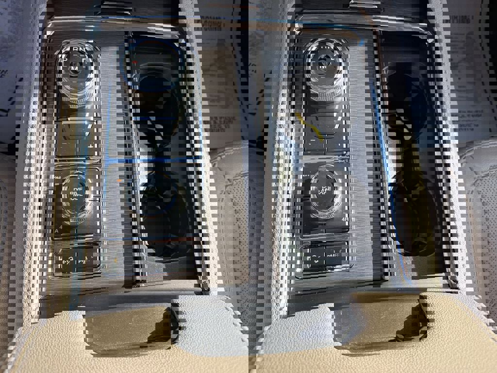 Used 2024 Ford Expedition Limited image 23