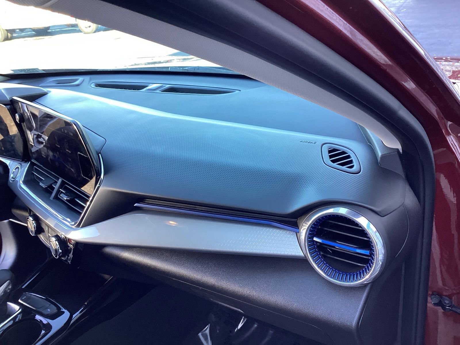 Used 2025 Chevrolet Trax LT image 16