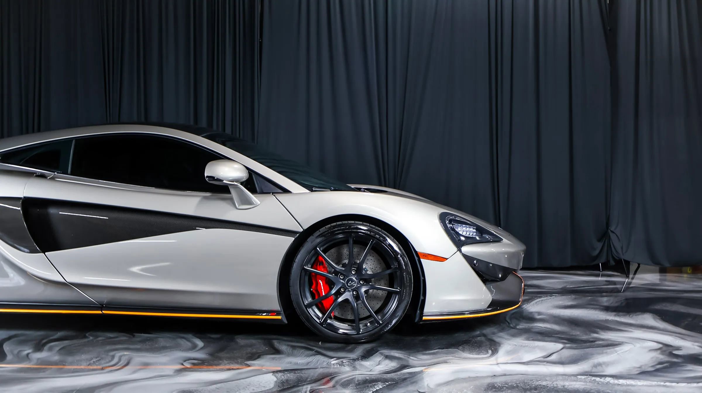 Used 2016 McLaren 570S Coupe RWD image 3