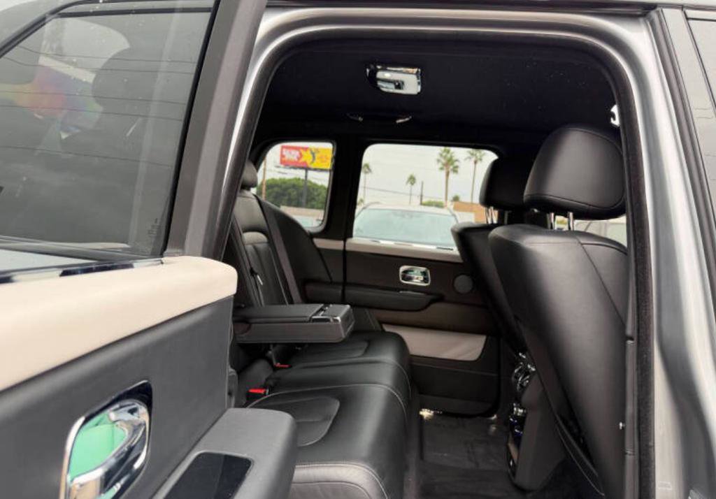 Used 2023 Rolls-Royce Cullinan image 7