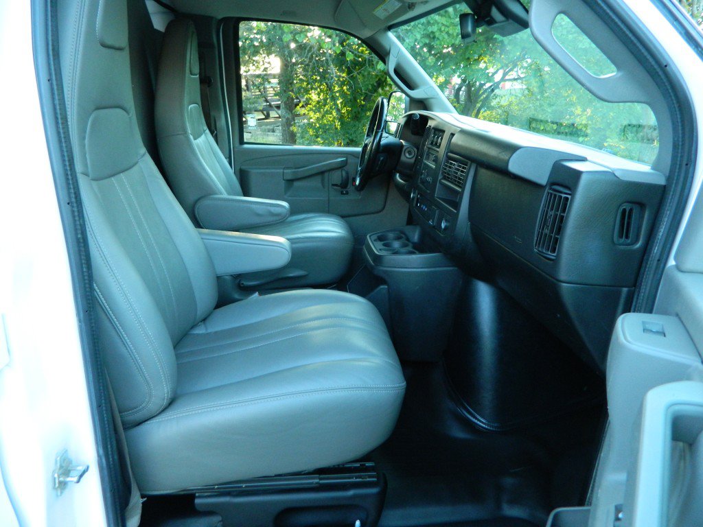 Used 2020 Chevrolet Express 2500 w/ Safety Package RWD image 18