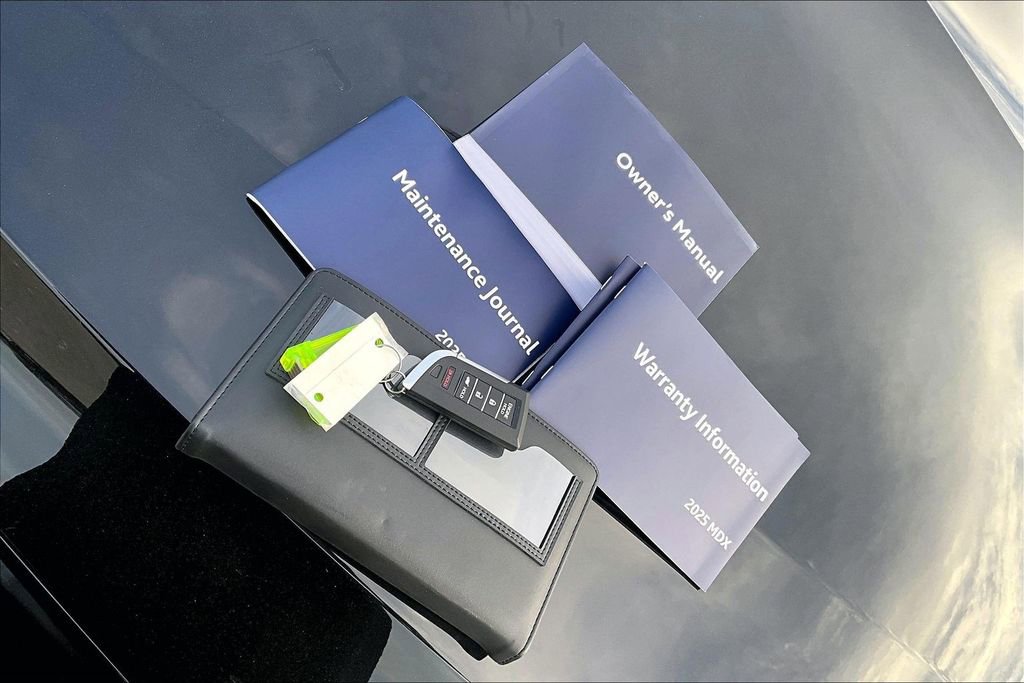 Used 2025 Acura MDX w/ Technology Package image 14