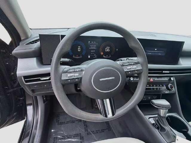 Certified 2025 Hyundai Sonata SE FWD image 11