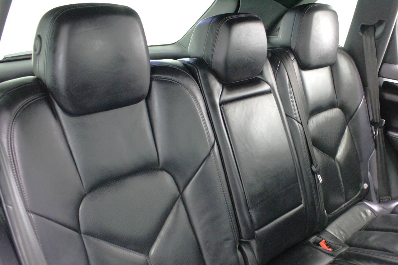 Used 2016 Porsche Cayenne image 35