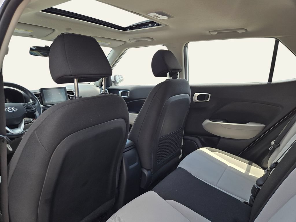 Used 2022 Hyundai Venue SEL w/ Cargo Package FWD image 19