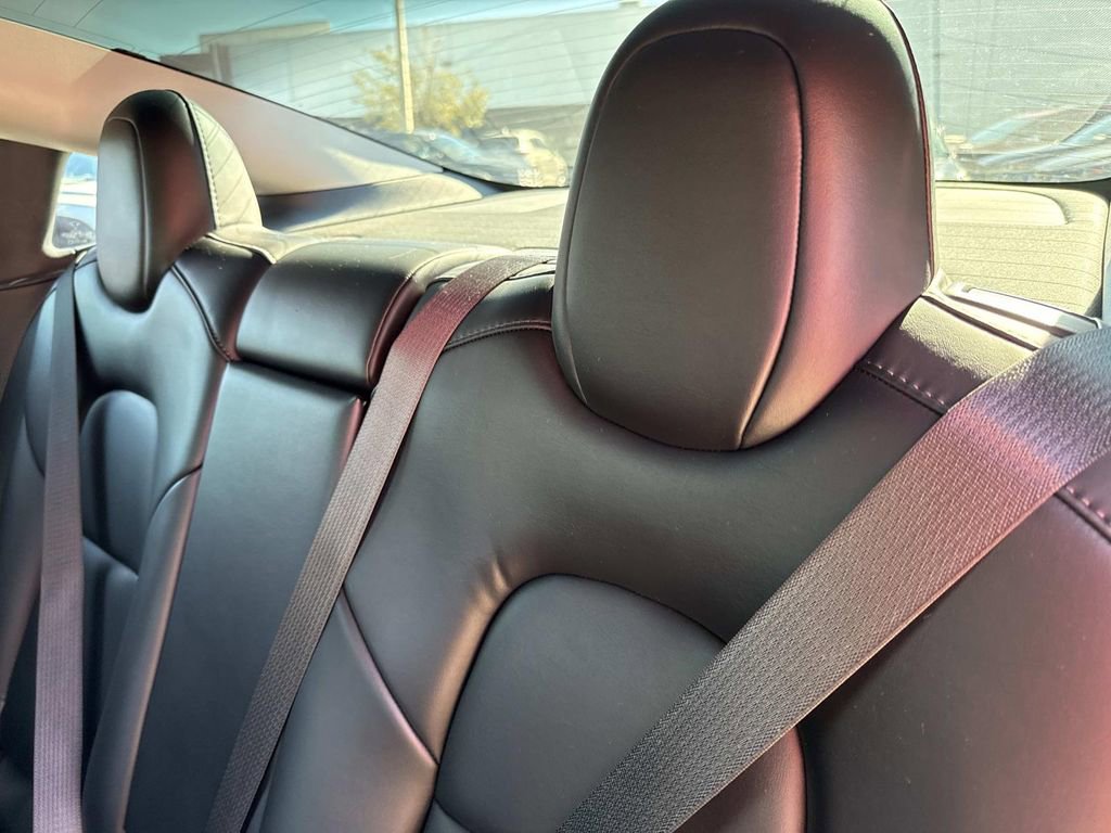 Used 2022 Tesla Model 3 Long Range image 15