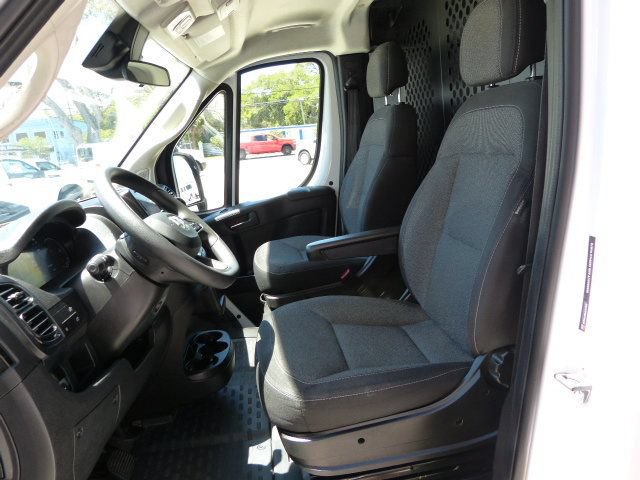 Used 2025 RAM ProMaster 2500 w/ U-Haul Equipment Group FWD image 28