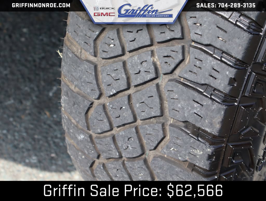 Certified 2025 GMC Sierra 1500 AT4X w/ AT4X AEV Edition AWD/4WD image 12