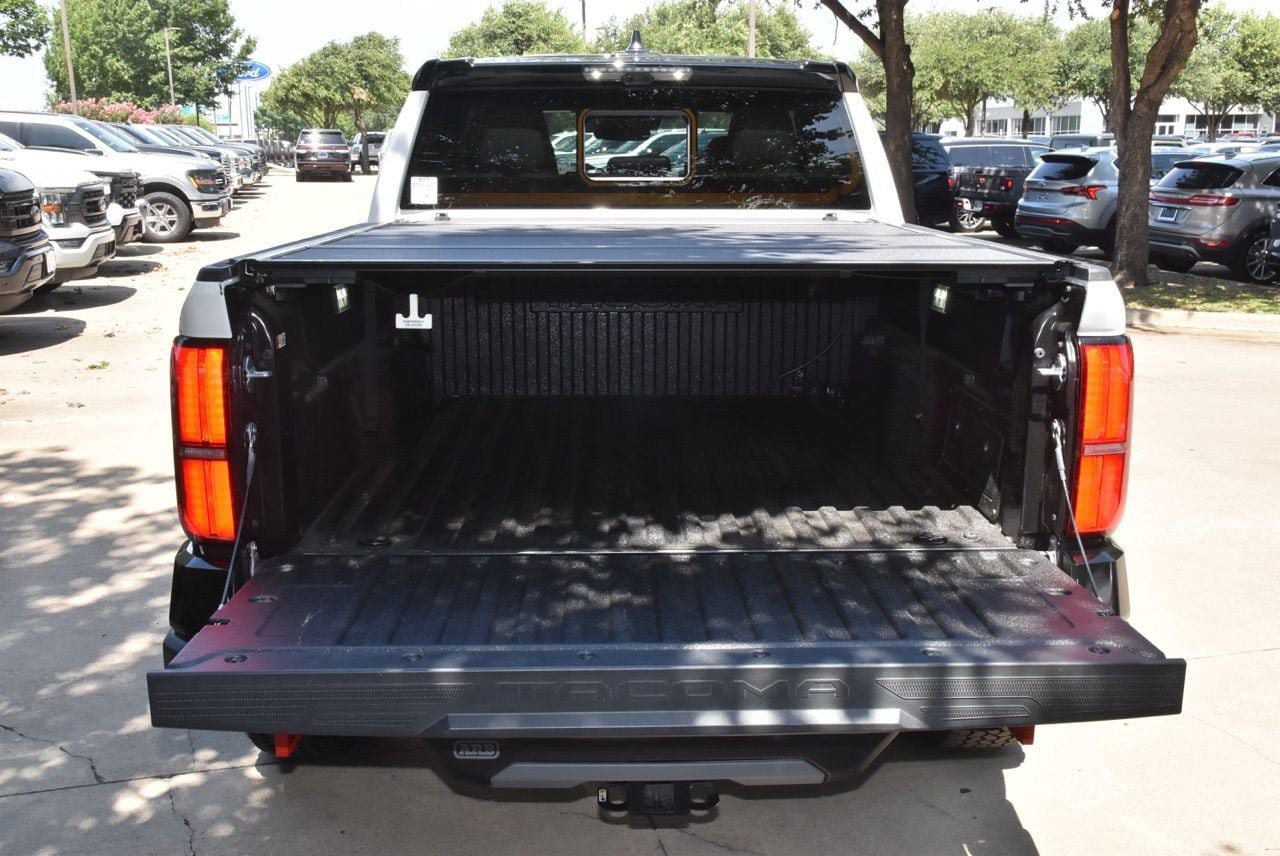 Used 2025 Toyota Tacoma TRD Pro AWD/4WD image 37