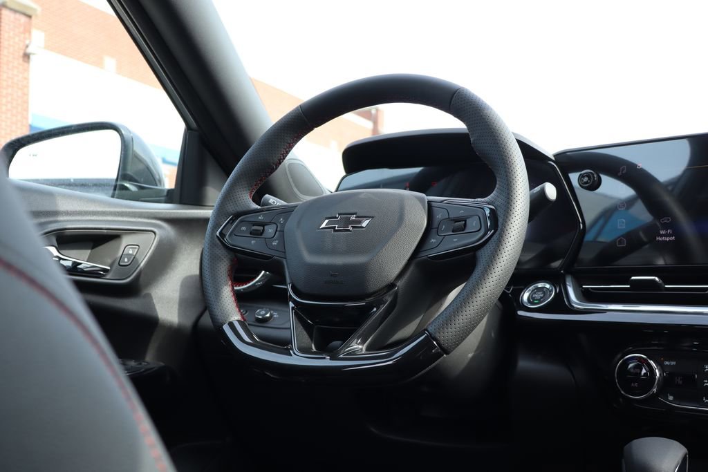 New 2026 Chevrolet Trax RS w/ Sunroof Package FWD image 41