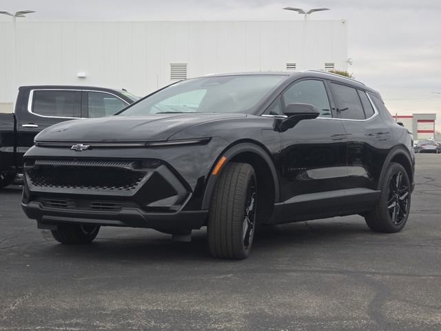 New 2026 Chevrolet Equinox EV LT image 12