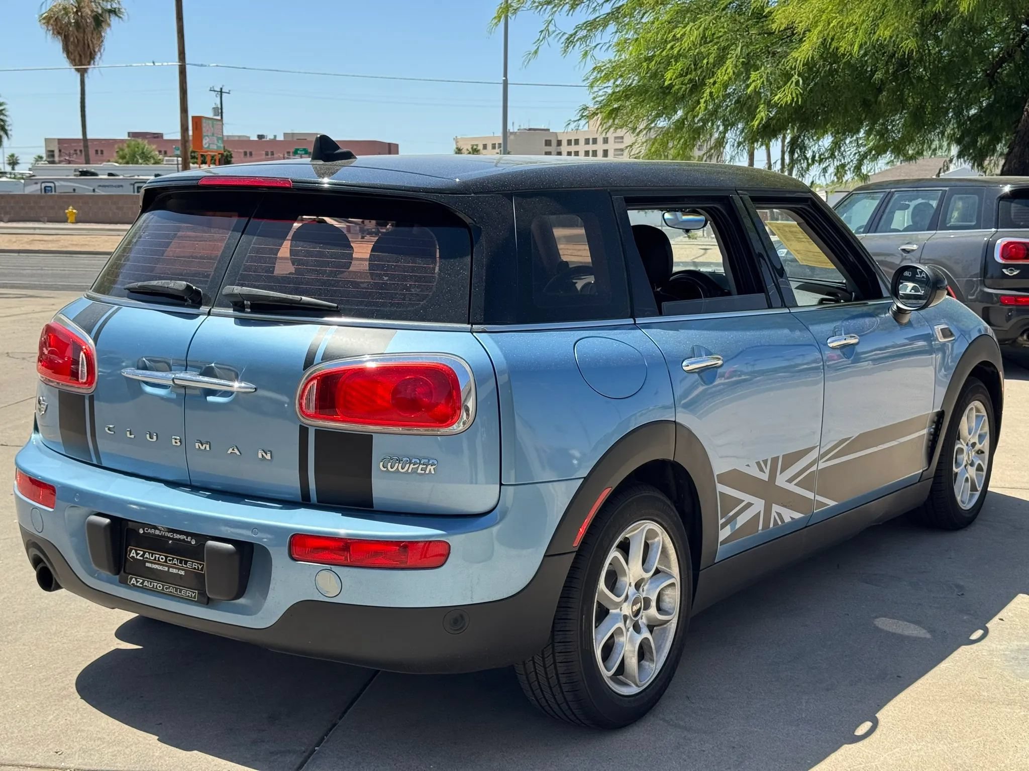 Used 2017 MINI Cooper Clubman FWD image 6