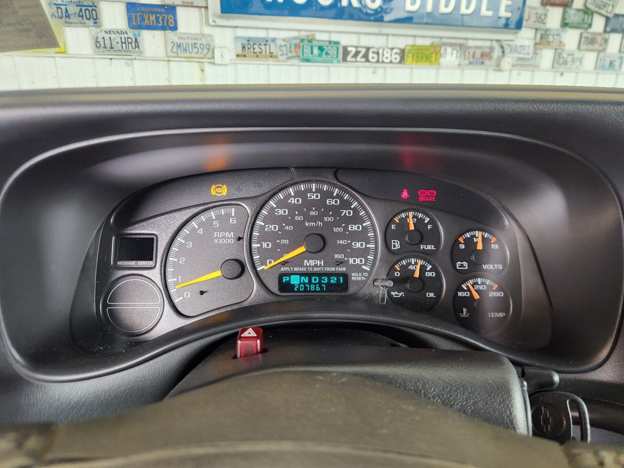 Used 2001 Chevrolet Tahoe LT w/ LT Preferred Equipment Group AWD/4WD image 14