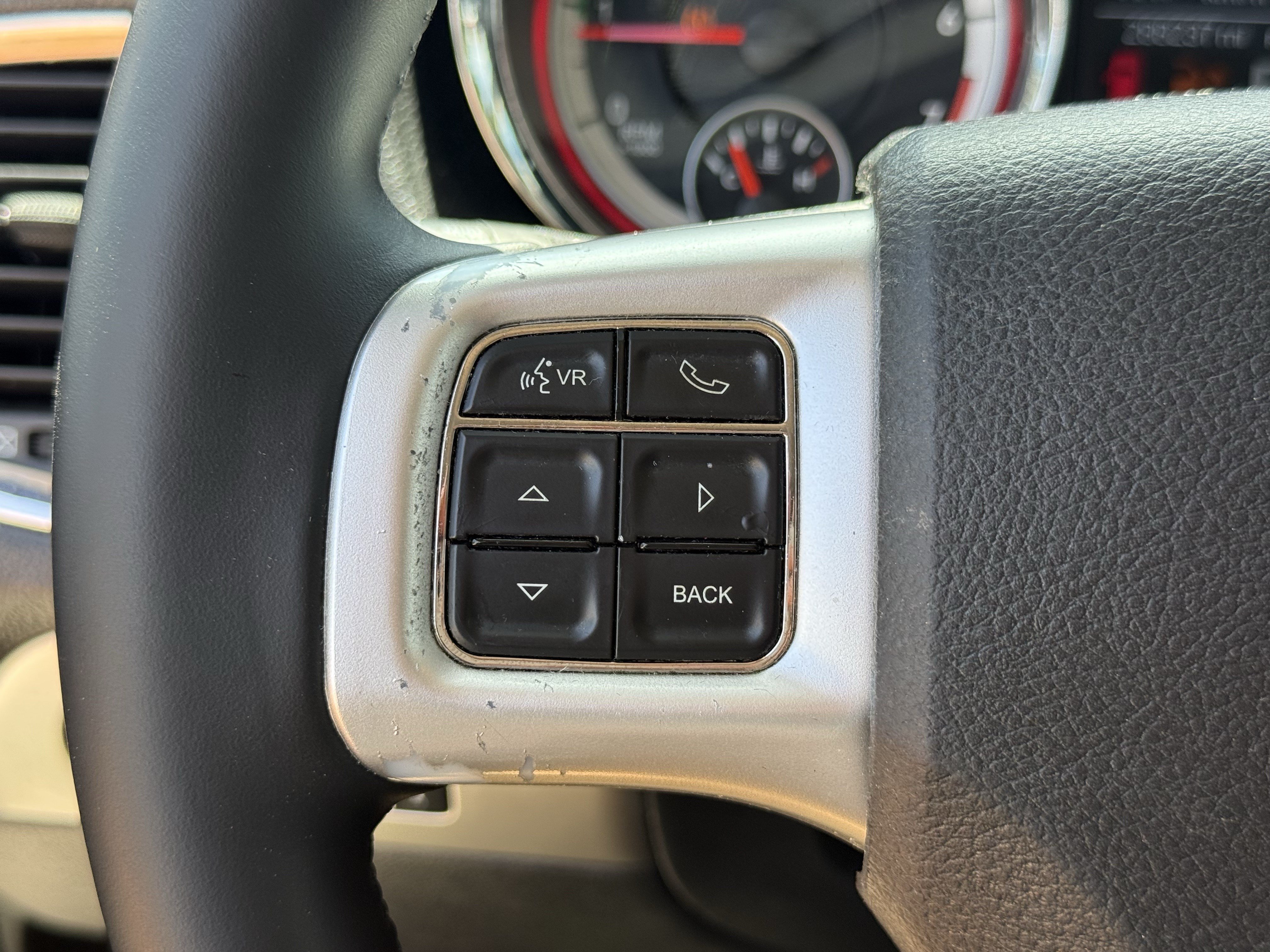 Used 2013 Dodge Durango SXT w/ Popular Equipment Group RWD image 16