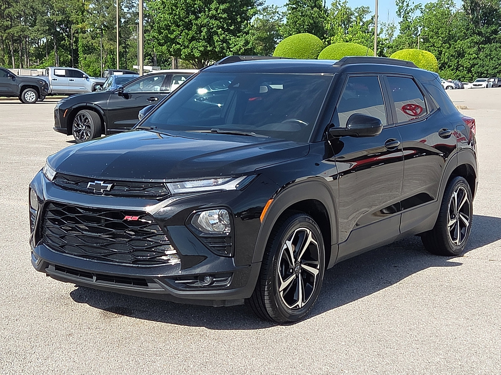 Used 2022 Chevrolet TrailBlazer RS FWD image 2