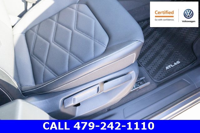 Certified 2024 Volkswagen Atlas SE image 44