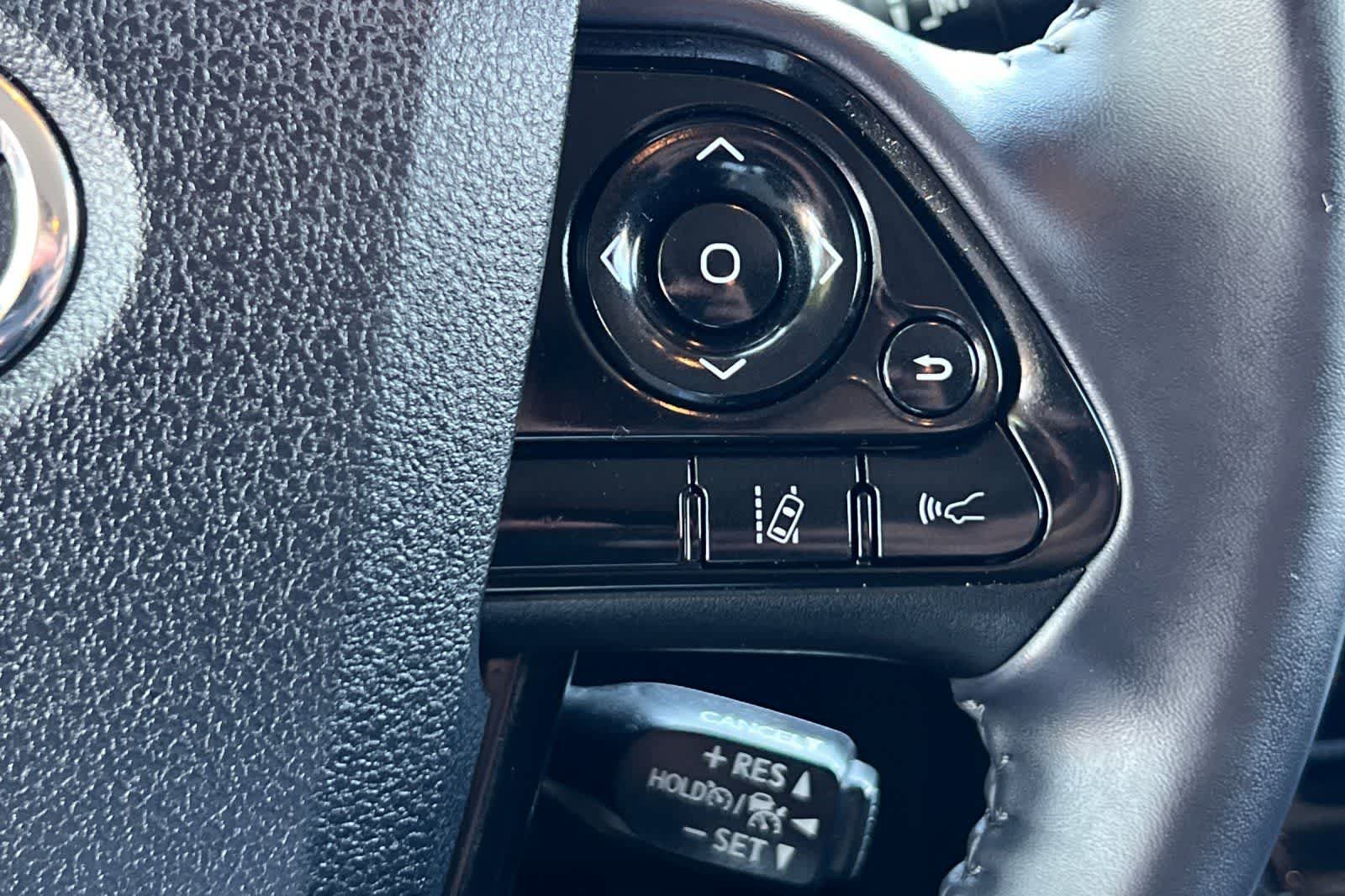 Used 2022 Toyota Prius Prime LE FWD image 29