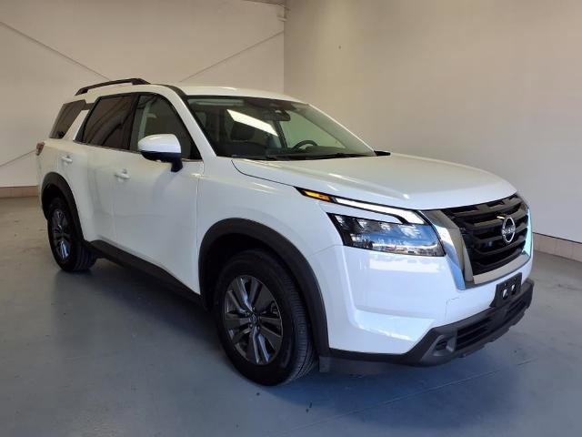 Certified 2024 Nissan Pathfinder SV image 1