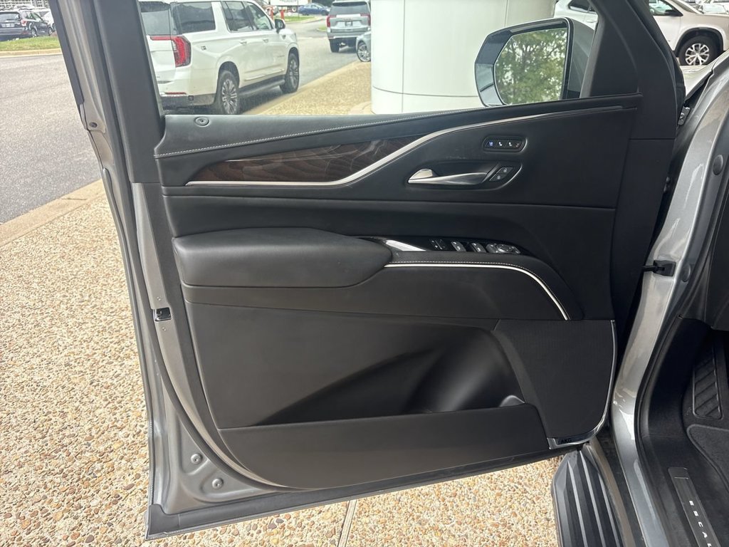 Certified 2023 Cadillac Escalade Premium Luxury Platinum AWD/4WD image 23