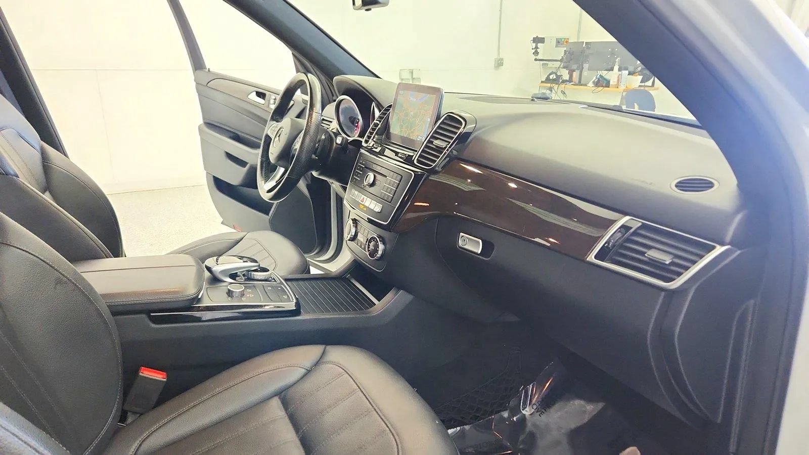 Used 2018 Mercedes-Benz GLE 350 4MATIC image 30