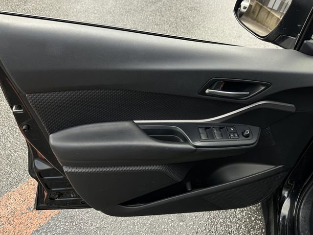 Used 2021 Toyota C-HR LE image 11