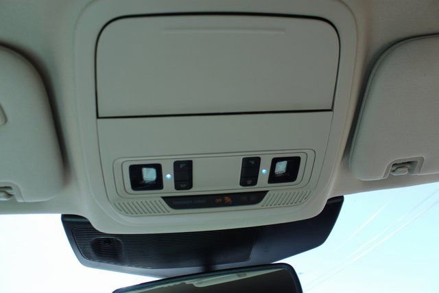 Used 2023 Ford Explorer Limited image 24