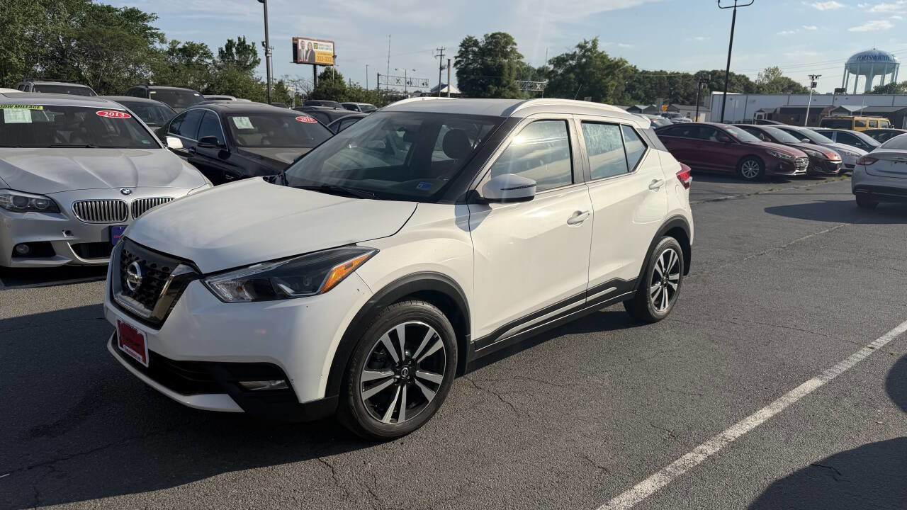 Used 2018 Nissan Kicks SR image 9