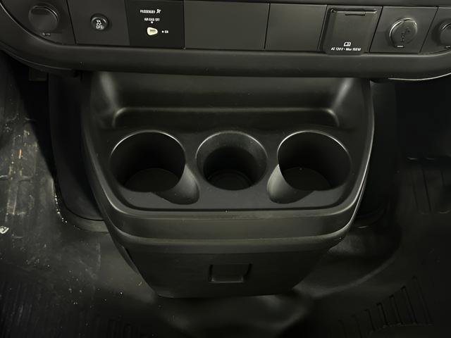 Used 2015 GMC Savana 2500 image 18