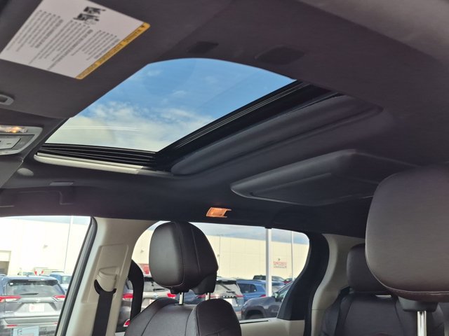 Certified 2023 Toyota Sienna Platinum FWD image 10