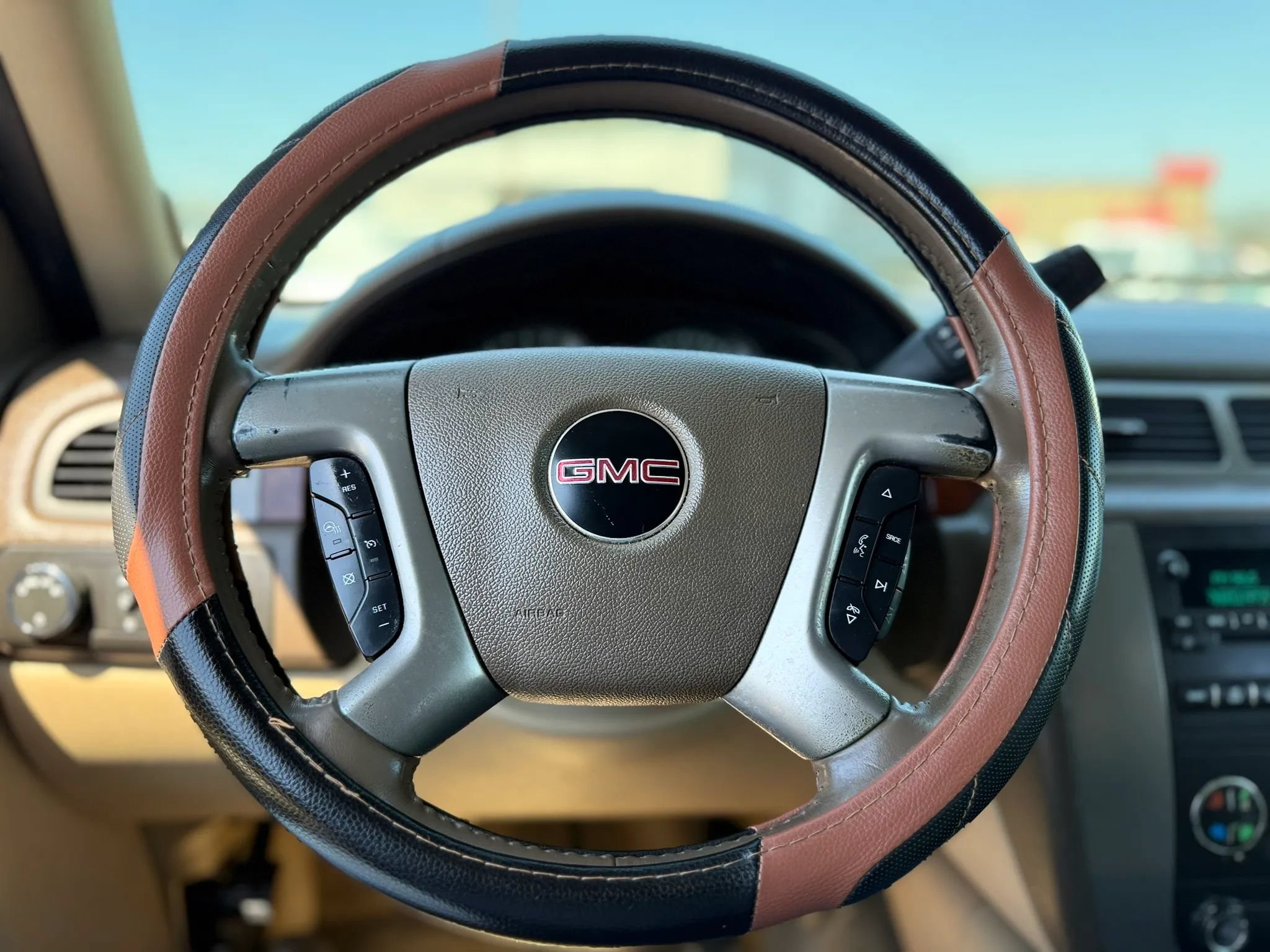 Used 2012 GMC Yukon SLT AWD/4WD image 31