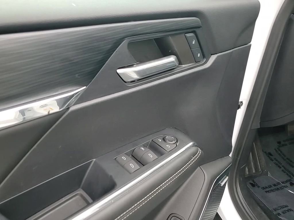 Used 2024 GMC Acadia Elevation image 12