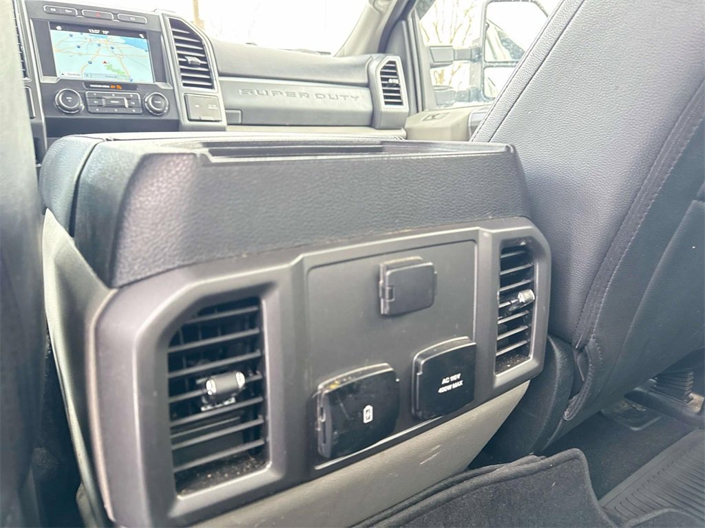 Used 2019 Ford F250 XLT w/ XLT Premium Package image 12