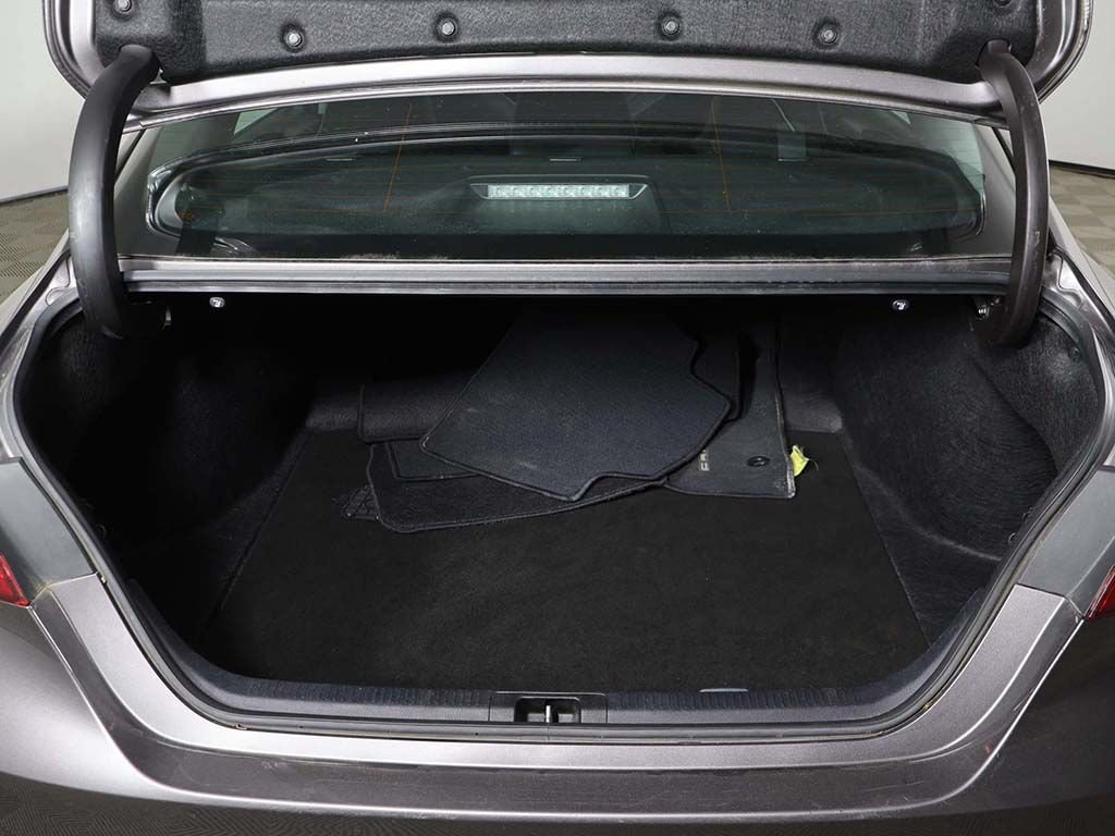 Used 2024 Toyota Camry SE FWD image 14