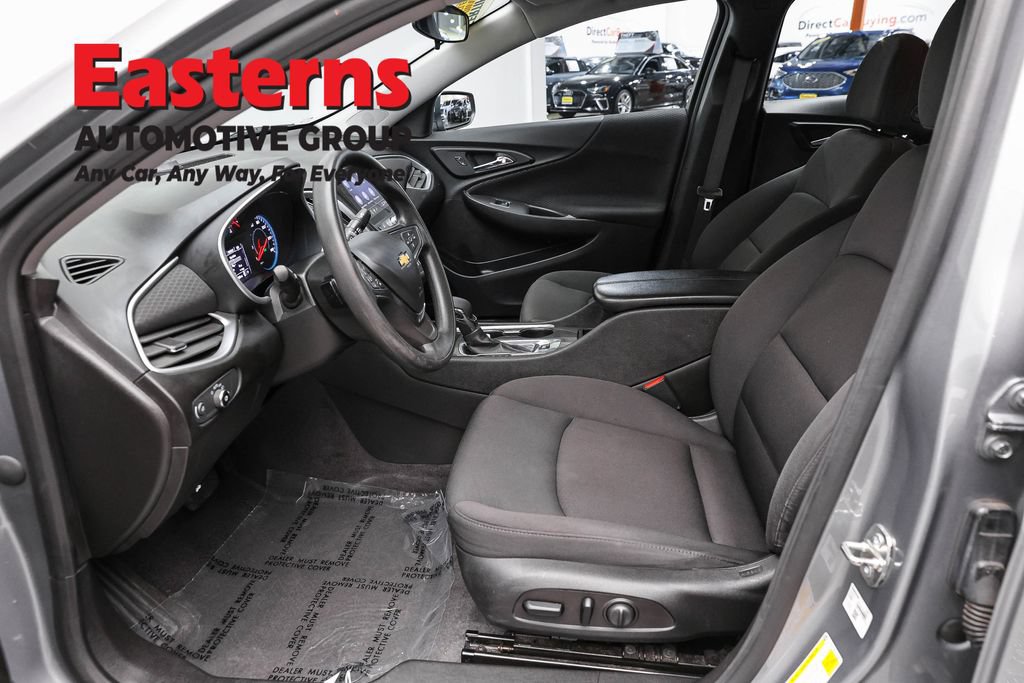 Used 2023 Chevrolet Malibu LT FWD image 16