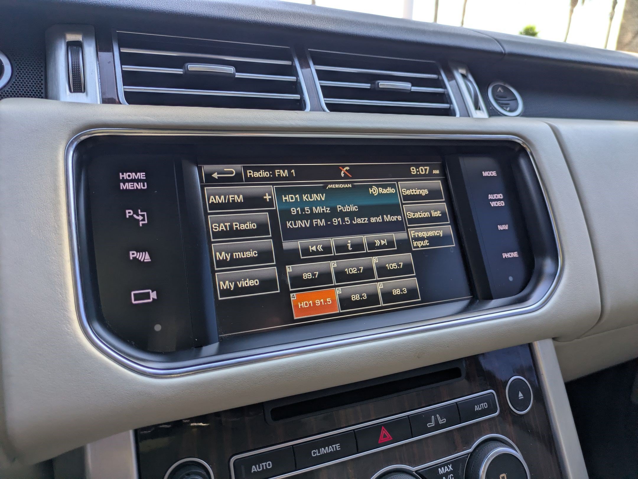 Used 2015 Land Rover Range Rover HSE AWD/4WD image 19