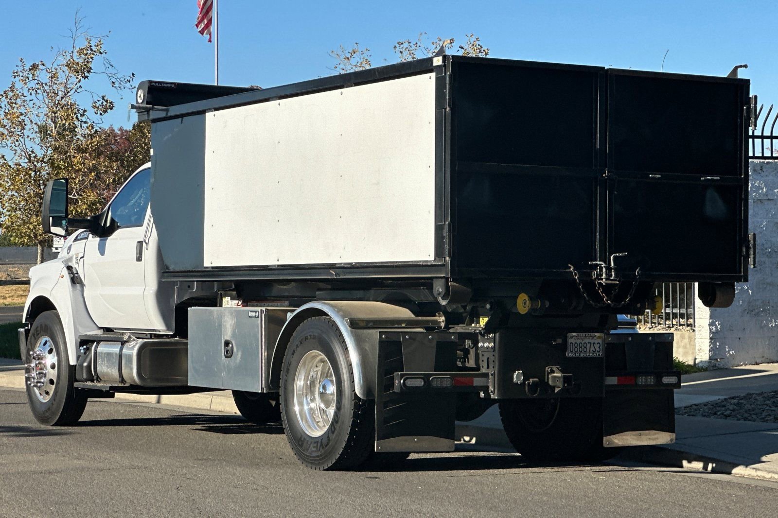 Used 2023 Ford F650 2WD Regular Cab Super Duty image 6