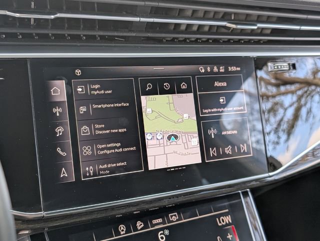 Used 2025 Audi Q7 3.0T Premium Plus AWD/4WD image 32