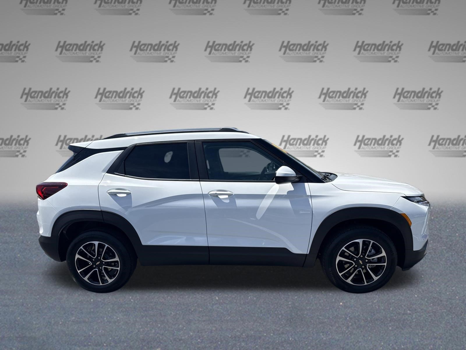 Used 2025 Chevrolet TrailBlazer LT AWD/4WD image 11