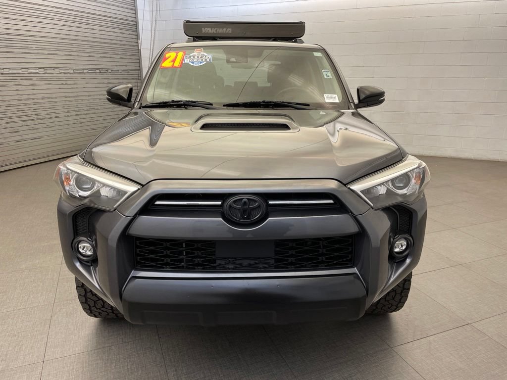 Used 2021 Toyota 4Runner Venture w/ Moonroof Package AWD/4WD image 4