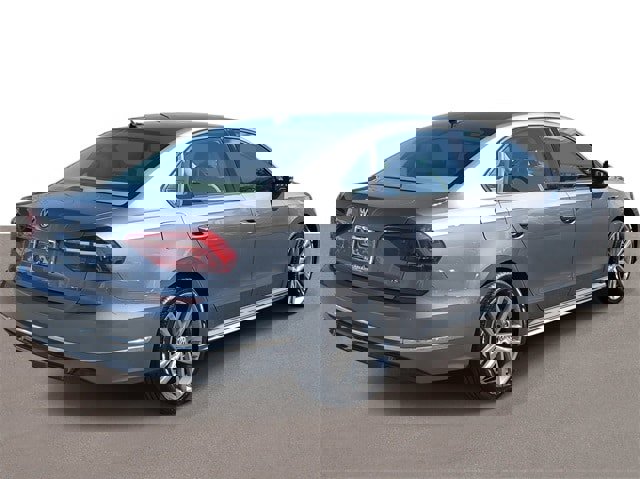 Used 2018 Volkswagen Passat 2.0T R-Line image 4