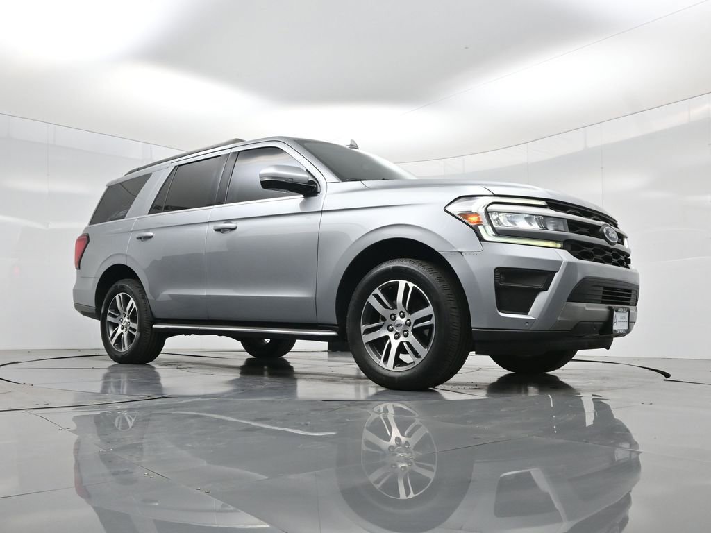 Used 2022 Ford Expedition XLT image 46