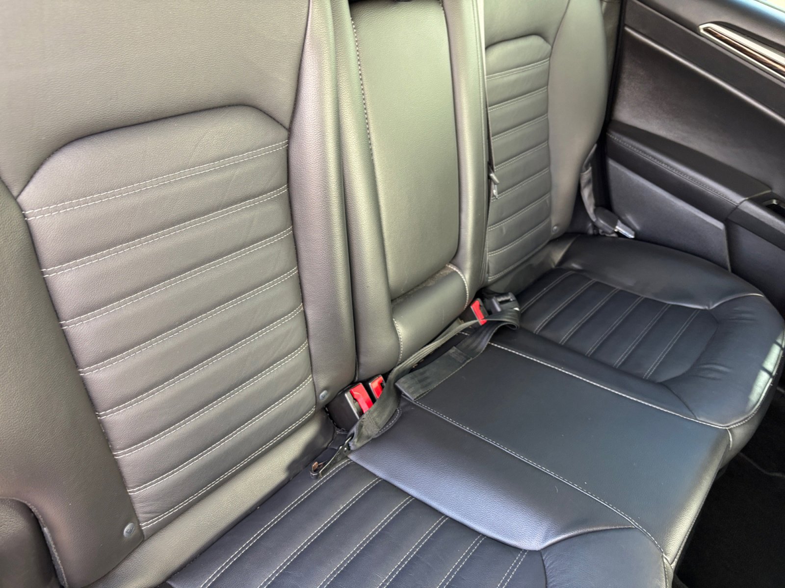 Used 2015 Ford Fusion SE w/ Equipment Group 202A image 18