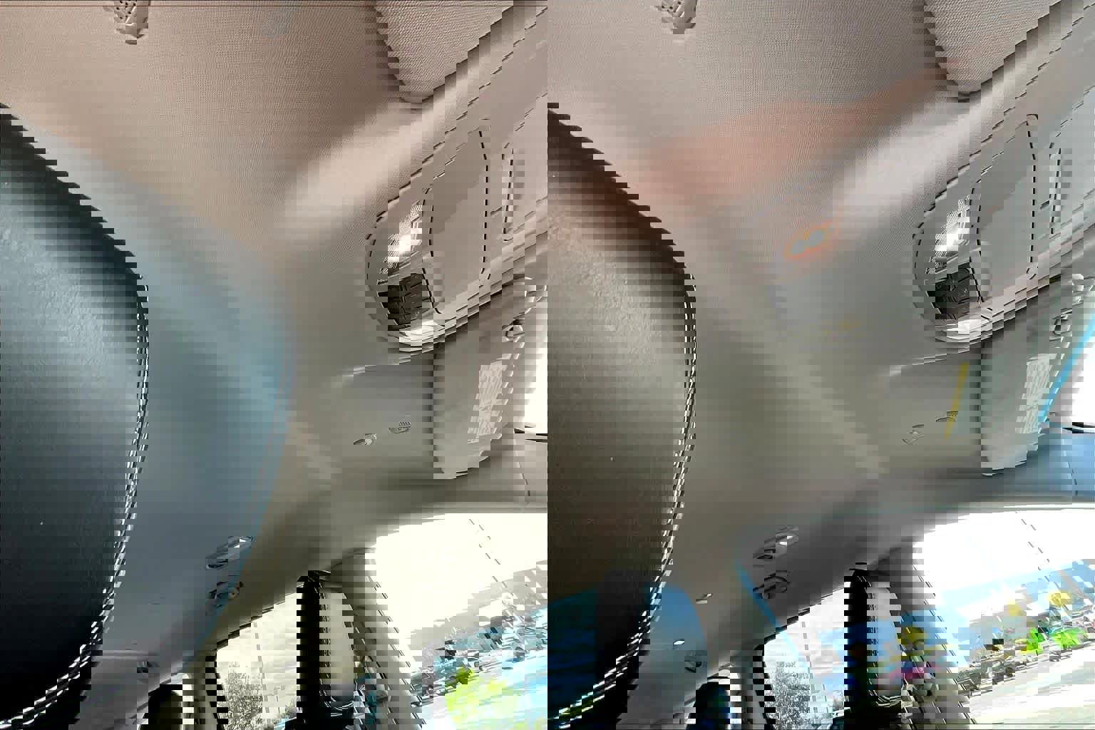 Used 2024 Chrysler Pacifica Select image 13